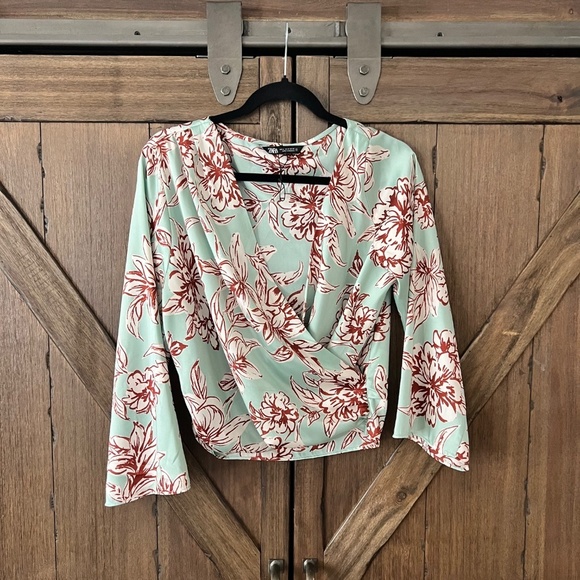 Zara Pullover Floral Faux Wrap Long Sleeve Top Size Medium - Picture 2 of 5